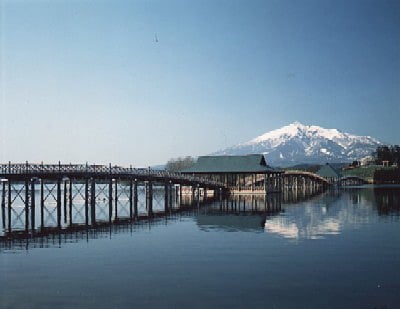 鶴の舞橋